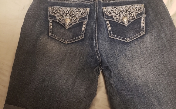 Jean shorts with rhinestone detail - Picture 3 of 4